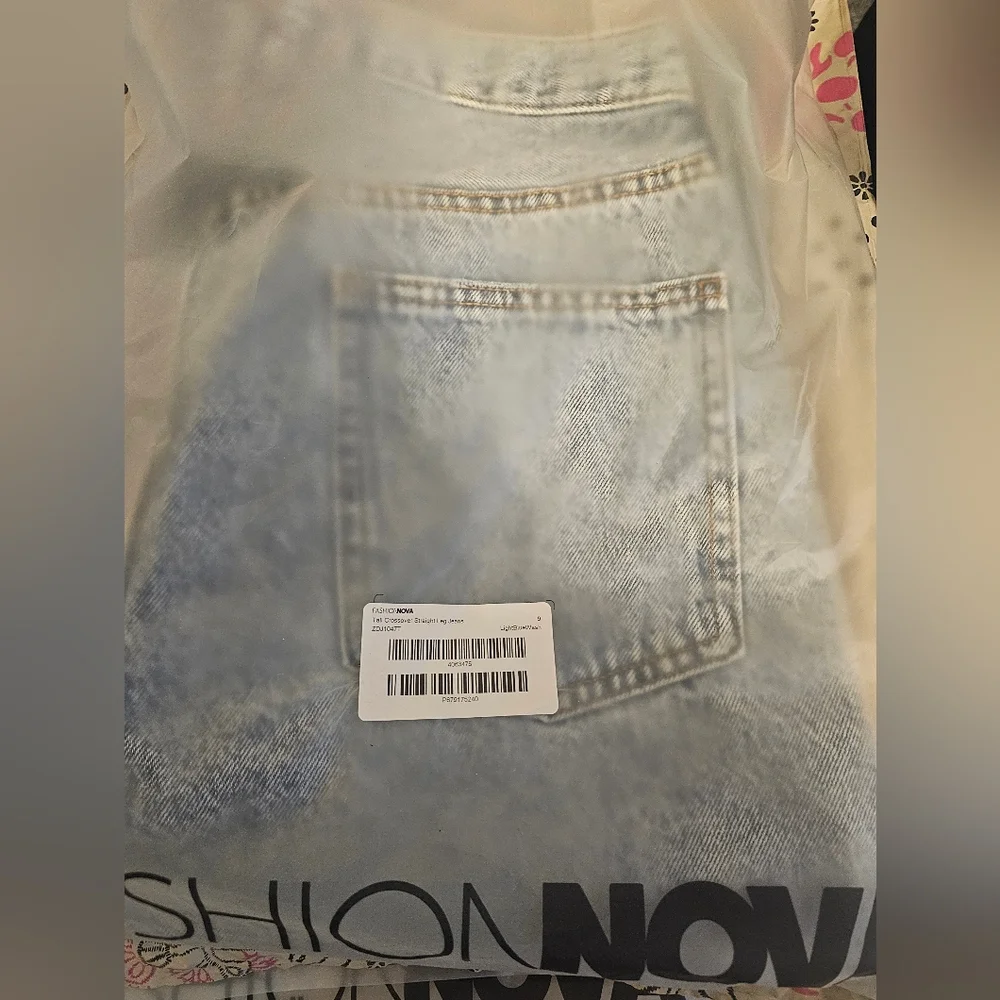 Fashion Nova Tall Crossover Straight Leg Jeans size 9 / 30x35 - Picture 14 of 16